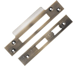 Eurospec Forend & Strike Pack For BAS/ESS/LSS/OSS 3 Lever Architectural Sash Locks, Antique Brass