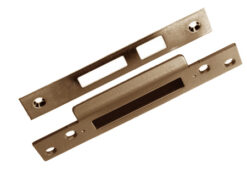 Eurospec Forend & Strike Pack For BAS/ESS/LSS/OSS 3 Lever Architectural Sash Locks, Florentine Bronze