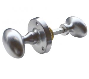 Oval Rim Door Knob, Satin Chrome (sold in pairs)