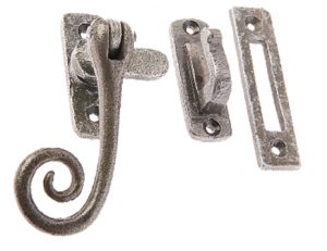 Jedo Collection Valley Forge Curly Tail Casement Window Fastener (90mm x 55mm), Pewter Patina