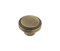 Frelan Hardware Hoxton Cropley Stepped Cupboard Door Knob (40mm), Antique Brass - HOX1040AB