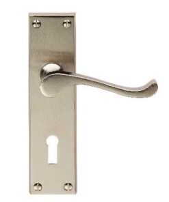 CARLISLE BRASS – CBS54SN-BP VICTORIAN SCROLL LEVER ON BACKPLATE – LOCK 57MM C/C