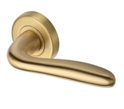 Heritage Brass Columbus Satin Brass Door Handles On Round Rose   (sold in pairs)