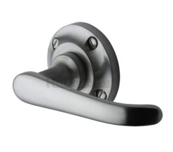 Heritage Brass Windsor Door Handles On Round Rose, Satin Chrome  (sold in pairs)