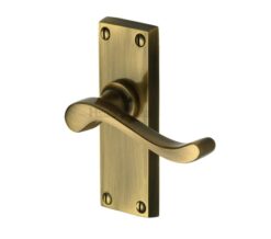 Heritage Brass Bedford Short Antique Brass Door Handles (sold in pairs)